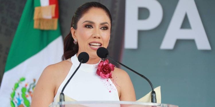 Las acciones de gobierno honran con hechos la Constitución de 1814: Fanny Arreola