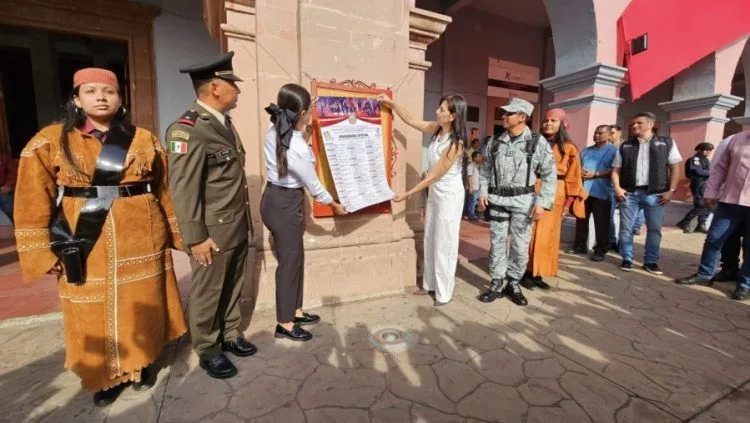 Pegan Bando Solemne De Las Fiestas Octubrinas 2024 En Apatzingán 21 Gobierno De México Presenta Pensión Para El Bienestar De Las Adultas Mayores De 60 A 64 Años