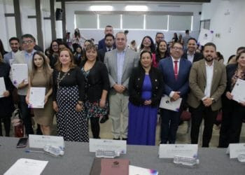 Personal de la CEDH Michoacan se certifica - El día de Michoacán