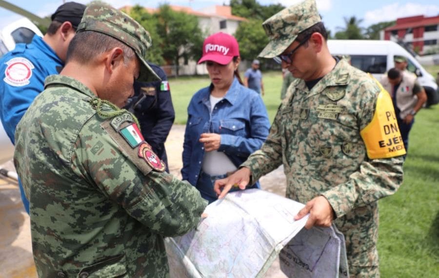 Tras huracan John Fanny Arreola reparte viveres | El Día de Michoacán
