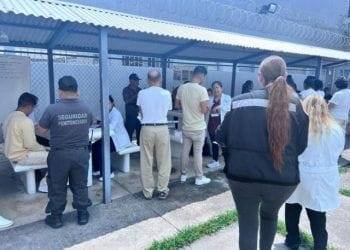 salud a internos de los penales de La Piedad y Zamora - El día de Michoacán