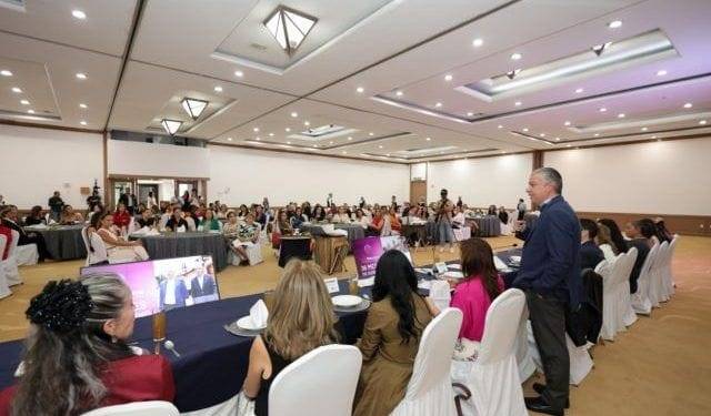 Gobierno estatal, sin constructores consentidos o con privilegios: Navarro García