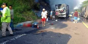 Nueva Tragedia En La Siglo Xxi, Mueren 4 Personas En Aparatoso Choque 24 Accidente Autopista - El Día De Michoacán