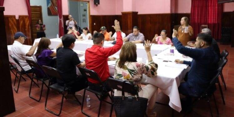 En Apatzingán, aprueban convocatorias para Encargados del Orden y Jefes de Tenencia