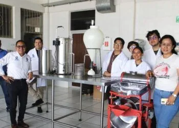 Entrega Fidel Báez, Equipamiento A Laboratorios De Alimentos Y Química Para El Tecnm Campus Apatzingán