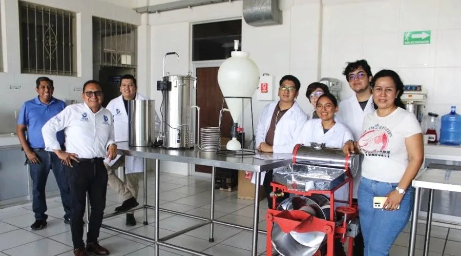 Entrega Fidel Báez, Equipamiento A Laboratorios De Alimentos Y Química Para El Tecnm Campus Apatzingán 19 Entrega Fidel Báez, Equipamiento A Laboratorios De Alimentos Y Química Para El Tecnm Campus Apatzingán