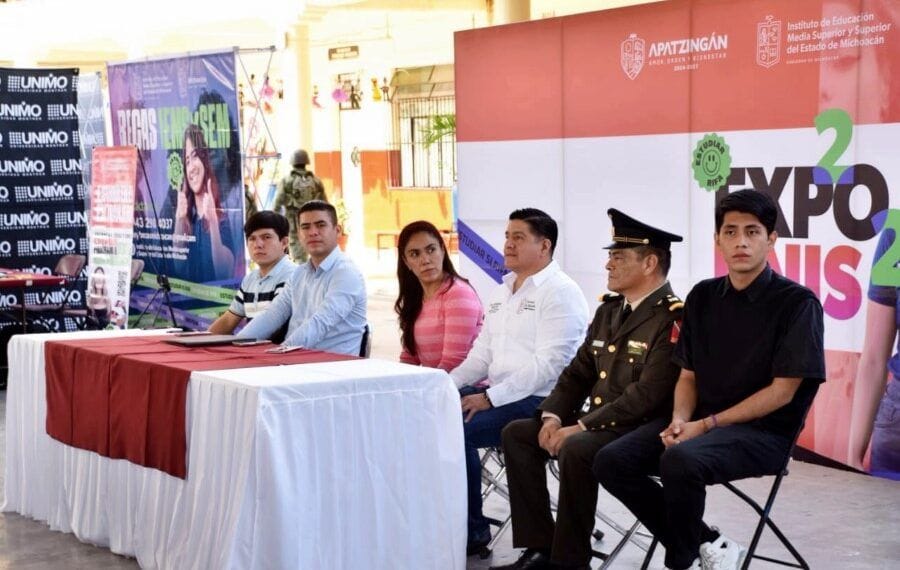 Exito ExpoUni24 Apatyzingan | El Día de Michoacán