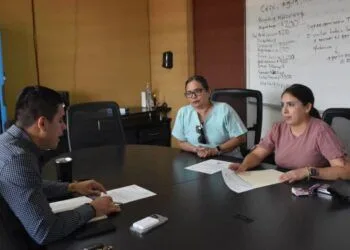 Renovación Tecnológica En Escuelas De Michoacán Beneficiará A 65 Mil Estudiantes: Bedolla