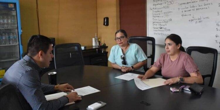 Renovación tecnológica en escuelas de Michoacán beneficiará a 65 mil estudiantes: Bedolla