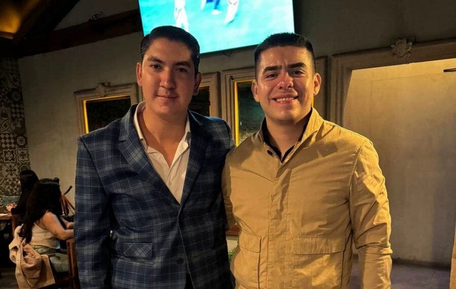 Se Reúne Hugo Molina Con Director De La Juventud; Busca Realizar Un Evento Jalo En Apatzingán