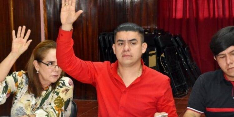 Por decisión del Cabildo se accederá a maestrías y doctorados, a través de la Univim: Hugo Molina 1 Por decisión del Cabildo se accederá a maestrías y doctorados, a través de la Univim: Hugo Molina