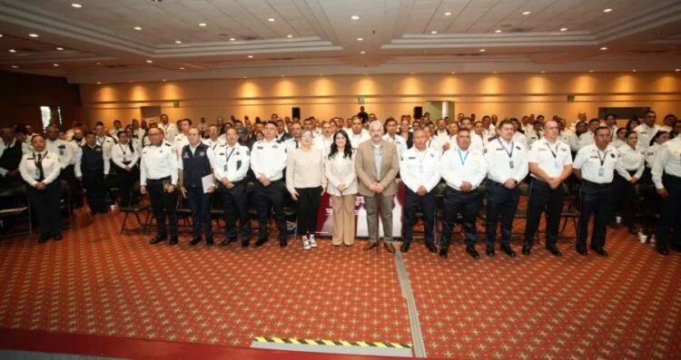 Alfonso Martínez Y Paola Delgadillo Presentan Actividades De La ‘Navidad Mágica En Morelia’‍