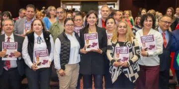 Alfonso Martínez Y Paola Delgadillo Presentan Actividades De La ‘Navidad Mágica En Morelia’‍