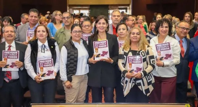 Alfonso Martínez Y Paola Delgadillo Presentan Actividades De La ‘Navidad Mágica En Morelia’‍