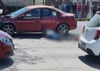 Encienden La Monumental Catrina En Apatzingán