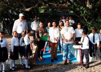 Fanny Arreola pone en marcha Programa “La Escuela es Nuestra” en primaria Amalia Solórzano de Apatzingán