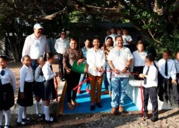 Fanny Arreola Pone En Marcha Programa “La Escuela Es Nuestra” En Primaria Amalia Solórzano De Apatzingán