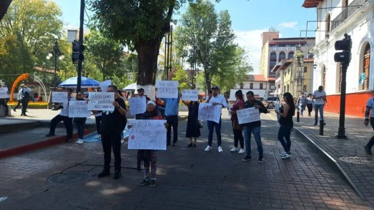 Encienden La Monumental Catrina En Apatzingán