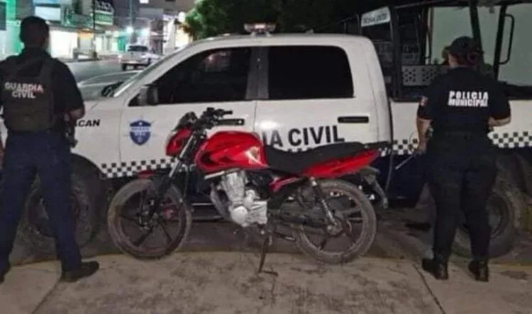 Detienen A Uno Con Arma Réplica Y Una Moto Con Irregularidades, En Apatzingán 21 Tractocamión Se Sale De La Carpeta Asfáltica En La Siglo Xxi