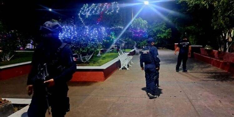 Atacan con explosivos lanzados desde drones, plaza pública de Parácuaro