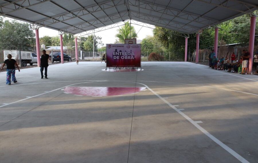 Fanny Arreola, reitera compromiso con la zona rural entregando Cancha de usos Múltiples en Chiquihuitillo