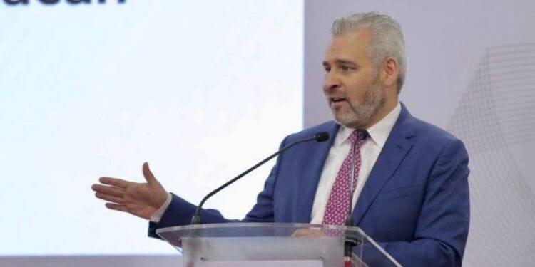 Cruz Roja recibirá 10 pesos por cada pago de refrendo en 2025: Bedolla