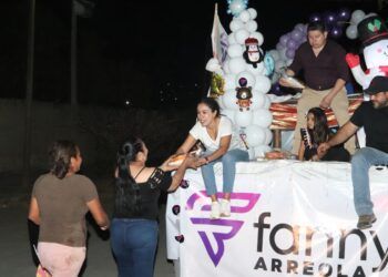 Fanny Arreola Obsequia Mil Cenas De Fin Año En Apatzingán
