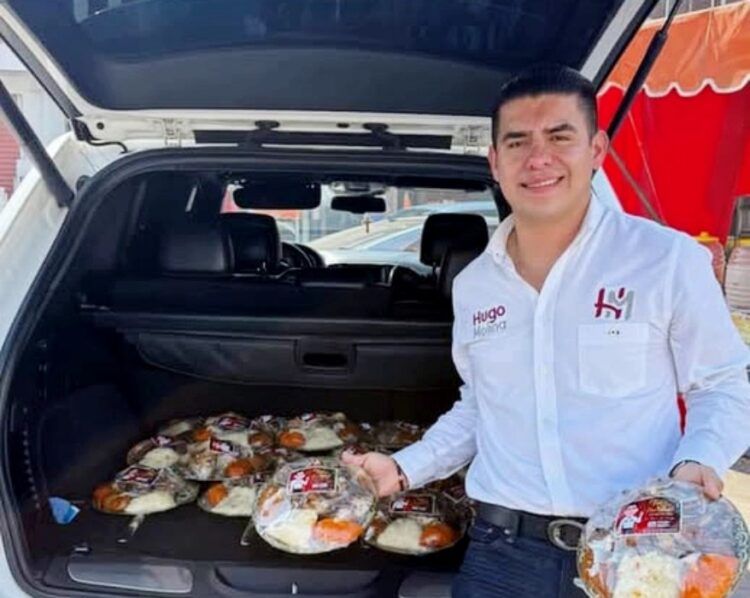 Inicia Hugo Molina Con Entrega De Cenas Navideñas En Apatzingán 20 Inicia Hugo Molina Con Entrega De Cenas Navideñas En Apatzingán