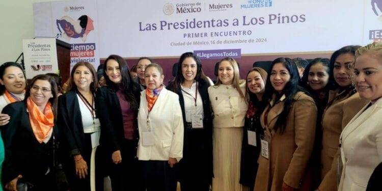Fanny Arreola participa en encuentro nacional “Las Presidentas a los Pinos”