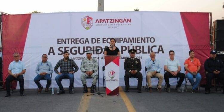 Anuncia Fanny Arreola operativos contra motociclistas en Apatzingán