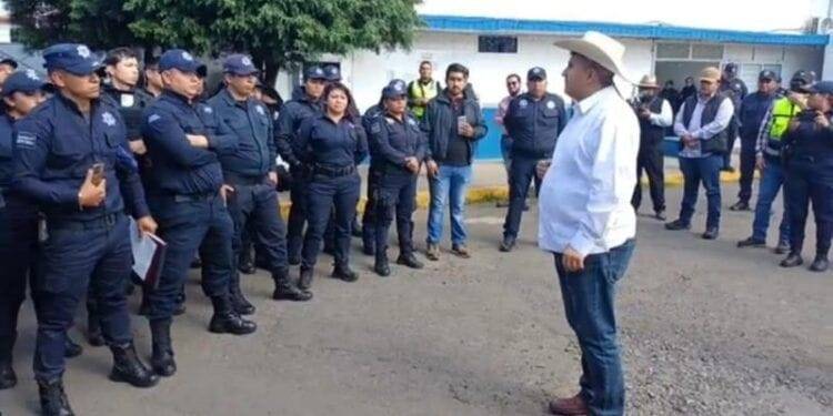 Policías de Uruapan denuncian acoso laboral y violaciones a derechos