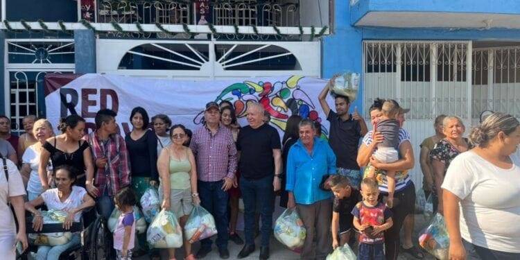 RAA entrega despensas a familias apatzinguenses