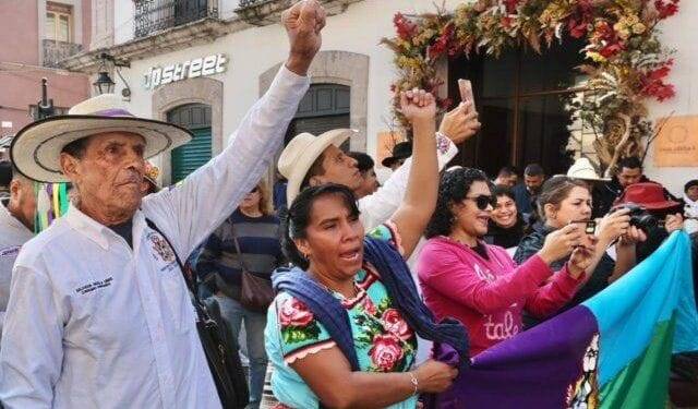 Reforma indígena prohíbe a partidos políticos y municipios actos contra autogobiernos