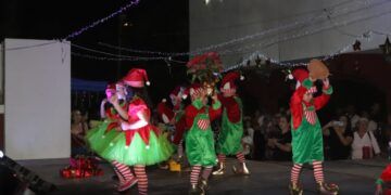 Se Presentan Villancicos Navideños En Apatzingán