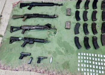 Ssp, Defensa Y Gn Aseguran 6 Armas De Largas, 20 Cargadores Y  Mil 255 Municiones De Diferentes Calibres En «Las Colonias» De Apatzingán