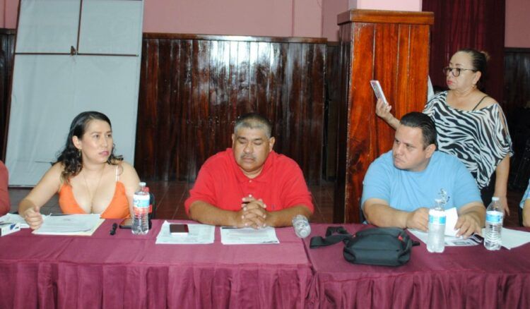 Regidores De Mc De Apatzingán Regalan Su Sueldo Y Aguinaldo Para Alimentar Trabajadores Agrícolas 22 Regidores De Mc De Apatzingán Regalan Su Sueldo Y Aguinaldo Para Alimentar Trabajadores Agrícolas