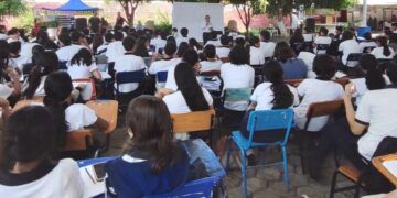 Imparte Fge Charla Para La Prevención De Adicciones A 430 Estudiantes De Cobaeem Plantel Apatzingán
