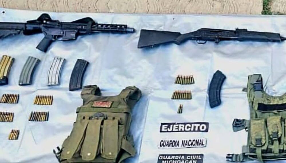 Detenidos 3 hombres en Apatzingán; les aseguran 7 fusiles: SSP