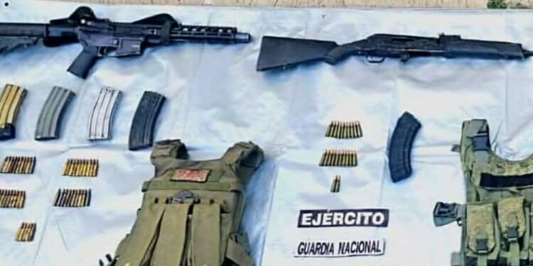 Detenidos 3 hombres en Apatzingán; les aseguran 7 fusiles: SSP