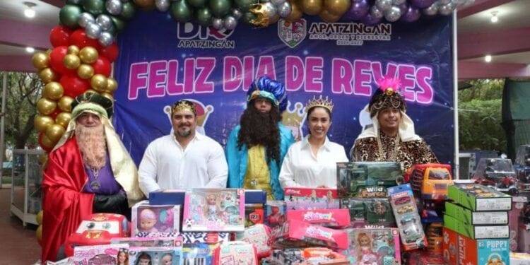 Llena de alegría el Festival de Día de Reyes en Apatzingán