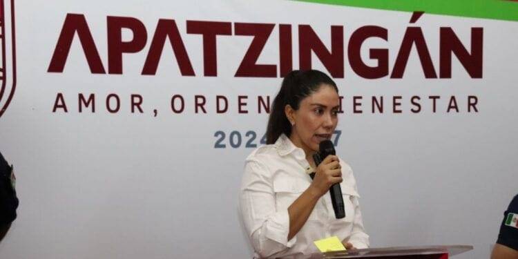 Fanny Arreola piden a los ciudadanos denuncien corrupción de funcionarios públicos