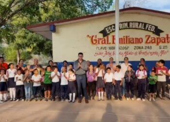Cumple Regidor Hugo Molina Compromiso De Regresar A San José Nuevo Con Maestra Para Primaria