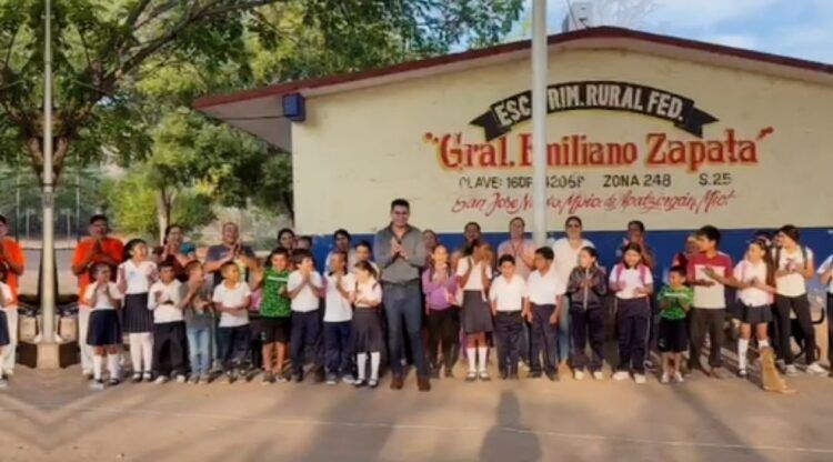 Cumple Regidor Hugo Molina Compromiso De Regresar A San José Nuevo Con Maestra Para Primaria 23 Cumple Regidor Hugo Molina Compromiso De Regresar A San José Nuevo Con Maestra Para Primaria