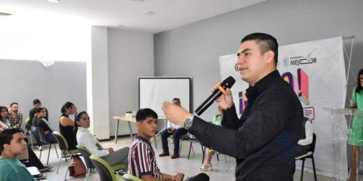 Regidor Hugo Molina hace un recuento de su trabajo como regidor en Apatzingán