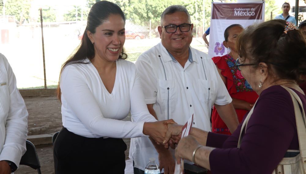 Inicia entrega de tarjetas para los programas del Bienestar en Apatzingan | El Día de Michoacán