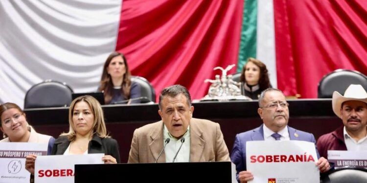 José Luis Cruz Lucatero listo para continuar trabajando por el bienestar del Distrito 02