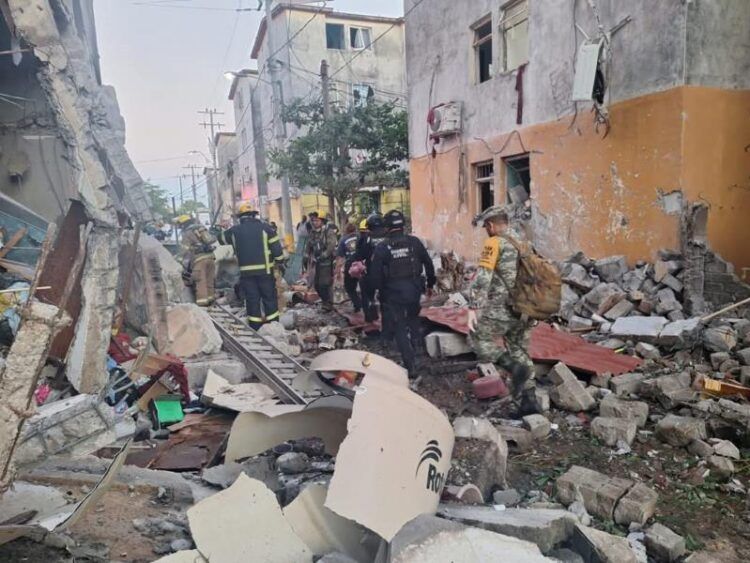 Explosión En Departamentos En Lázaro Cárdenas Deja Dos Mujeres Muertas Y 19 Heridos
