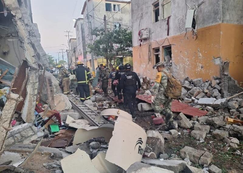 Explosión En Departamentos En Lázaro Cárdenas Deja Dos Mujeres Muertas Y 19 Heridos