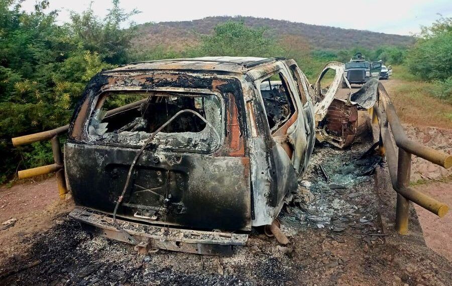 Vehiculo con un cadaver Calcinado en las Bateas 12 ene 24 | El Día de Michoacán
