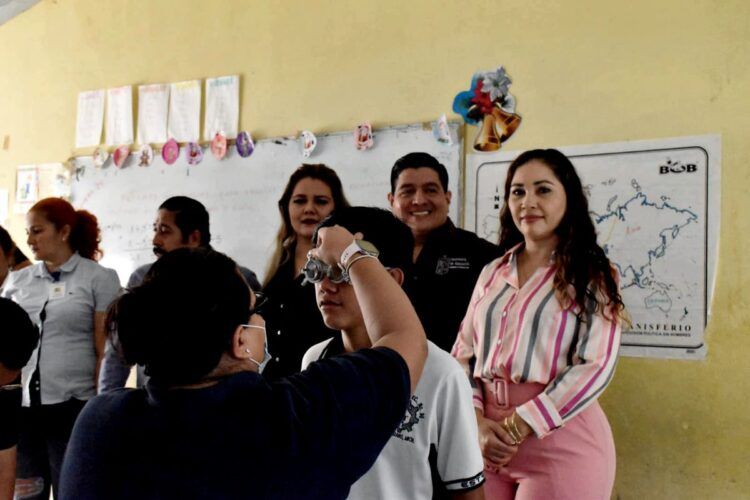 En Buenavista, Inician Presidenta Irma Moreno Programa “Ver Bien Para Aprender Mejor”